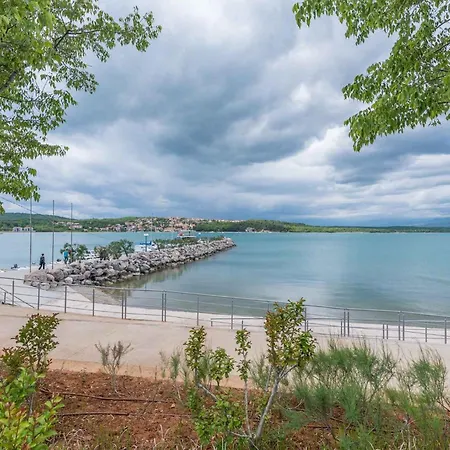 Apartment In Donja Hlapa - Insel Krk 54573 Županje